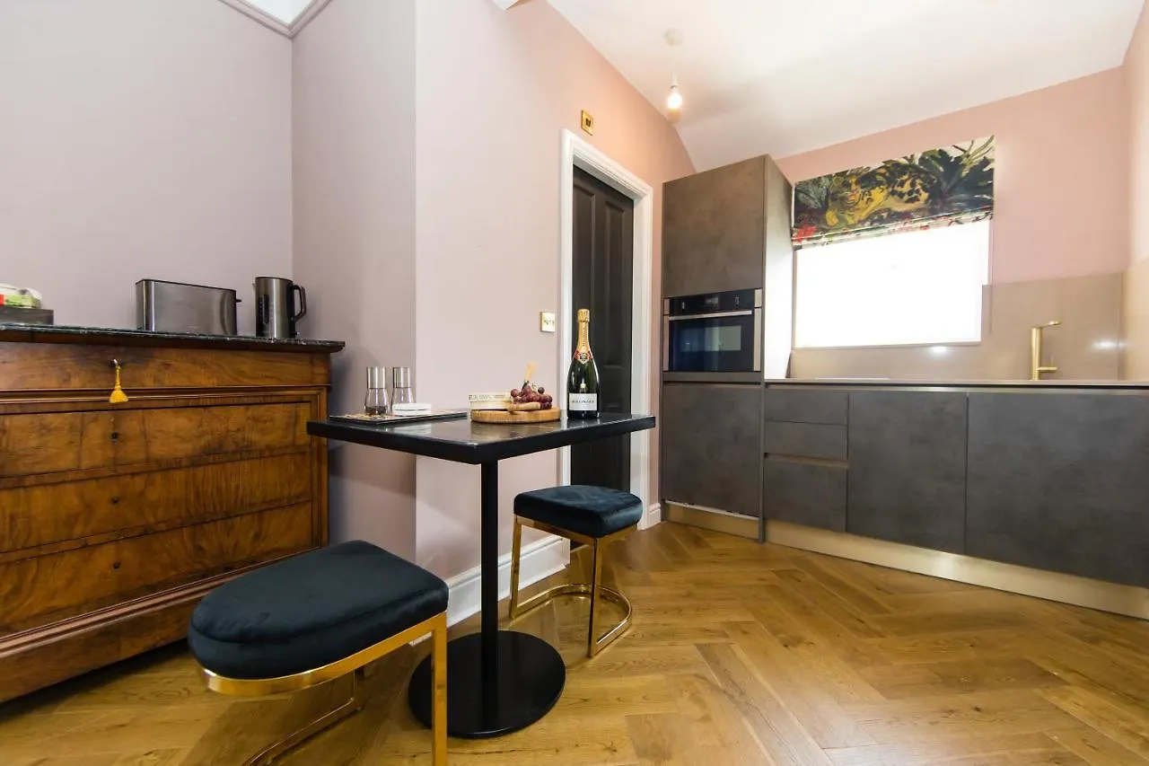 Dragon Villas By Maison Parfaite - Luxury Studios & Apartments - Harrogate