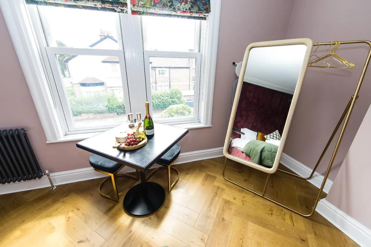 Dragon Villas By Maison Parfaite - Luxury Studios & Apartments - Harrogate